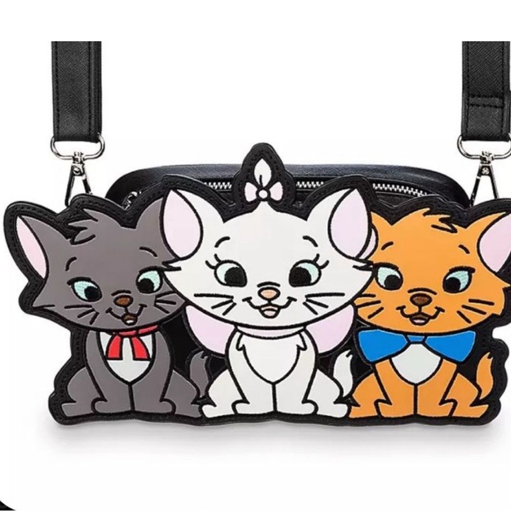 Disney Loungefly aristocats purse, Disney parks Marie purse